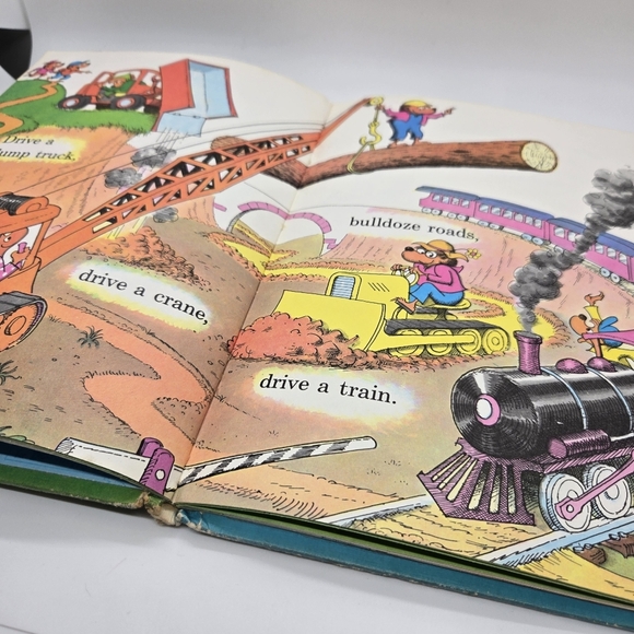 Berenstain Bears He Bear She Bear Vintage Children's Book - Picture 8 of 8